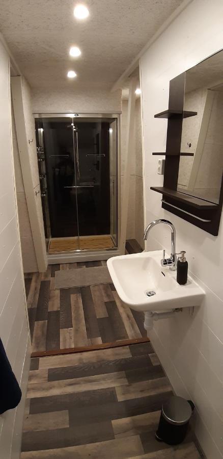 Abrahams Camp Apartment Flisehult ภายนอก รูปภาพ