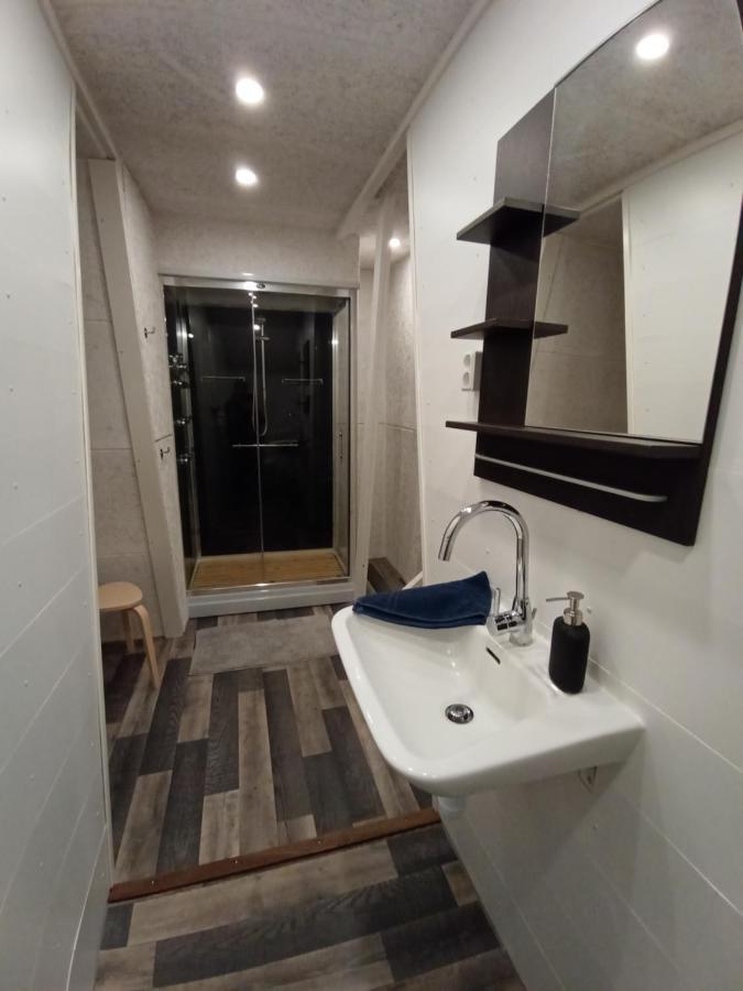 Abrahams Camp Apartment Flisehult ภายนอก รูปภาพ